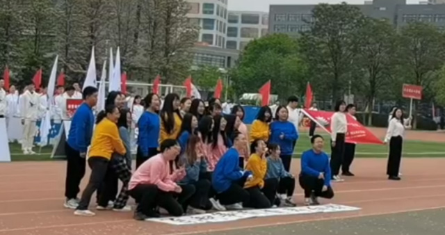 3044AM永利集团官方首页在第60届校运会拼搏奋进2.jpg